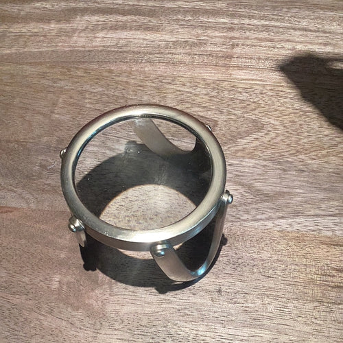 Lupa acero pequeña