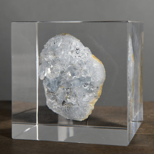 Quartz cluster inclusion
